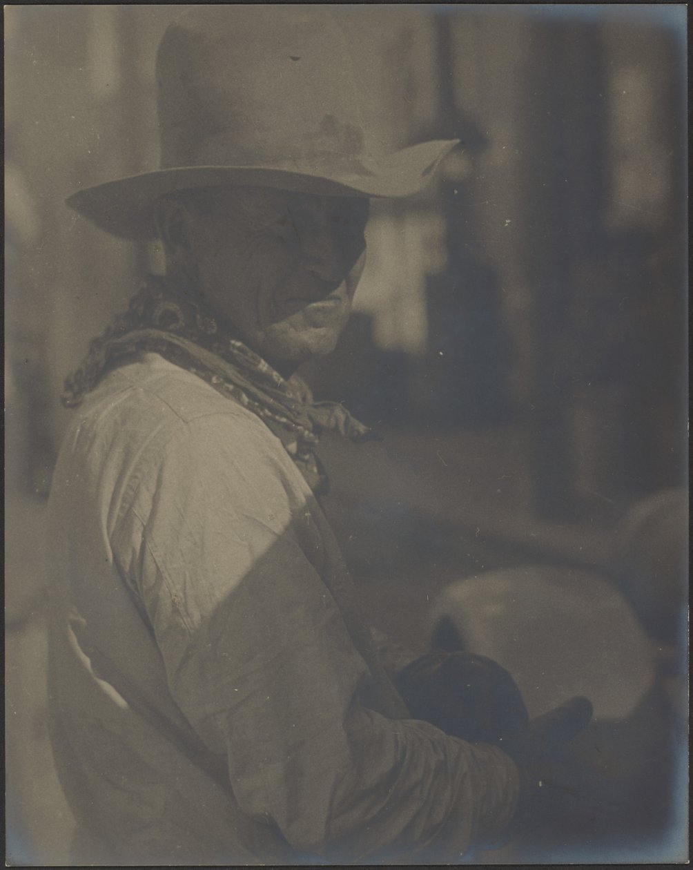 Porträt eines Mannes in Cowboy-Kleidung von Louis Fleckenstein