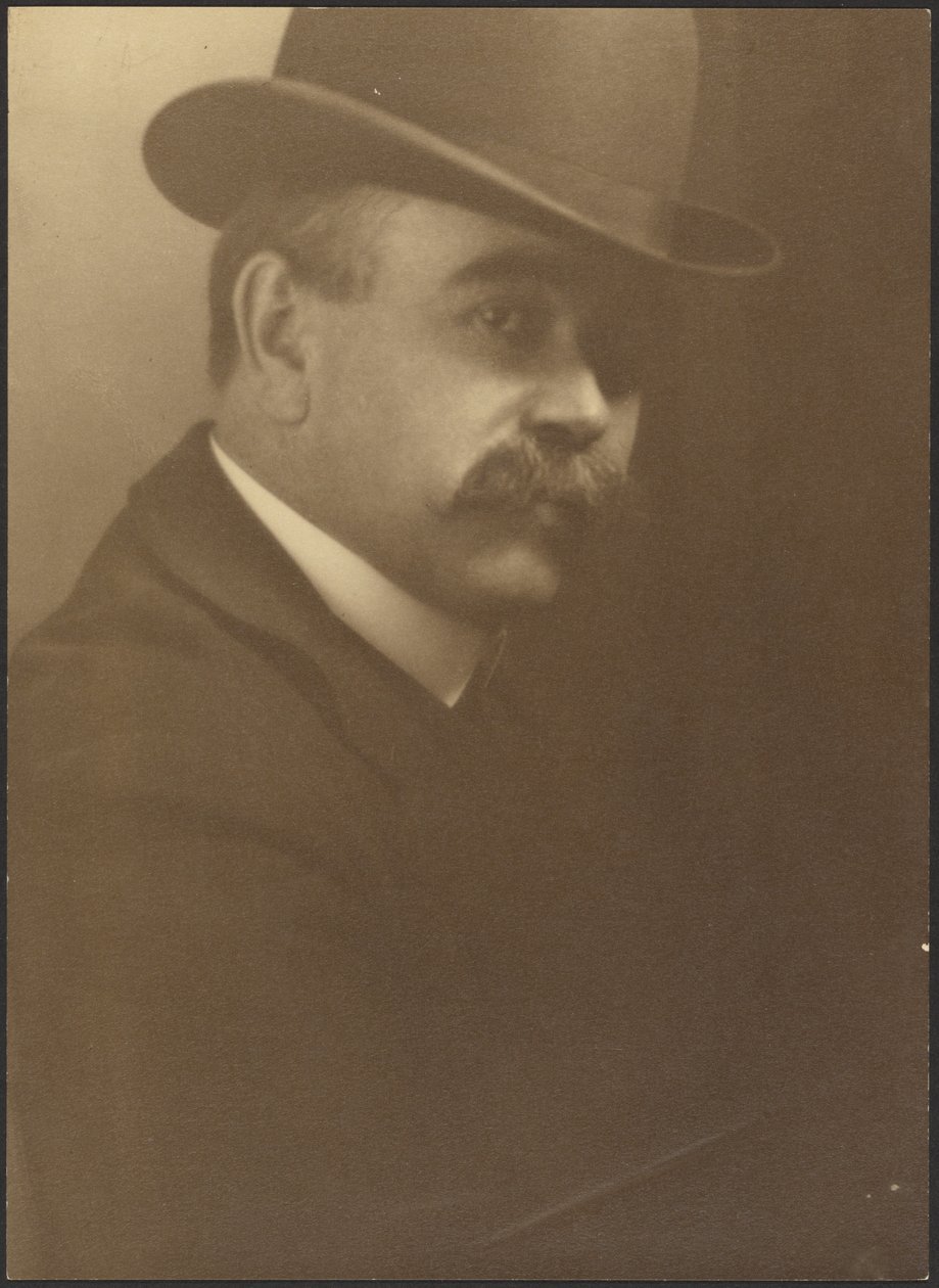 Selbstporträt mit Melone von Louis Fleckenstein