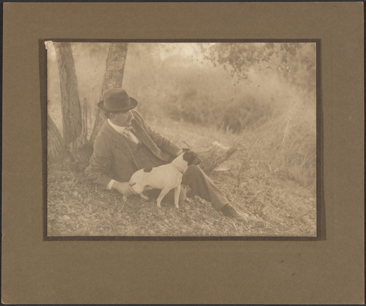 [Selbstporträt mit Hund] von Louis Fleckenstein
