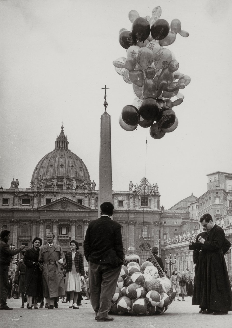 Verkauf von Ballons vor der Petersbasilika im Vatikan von Luigi Leoni