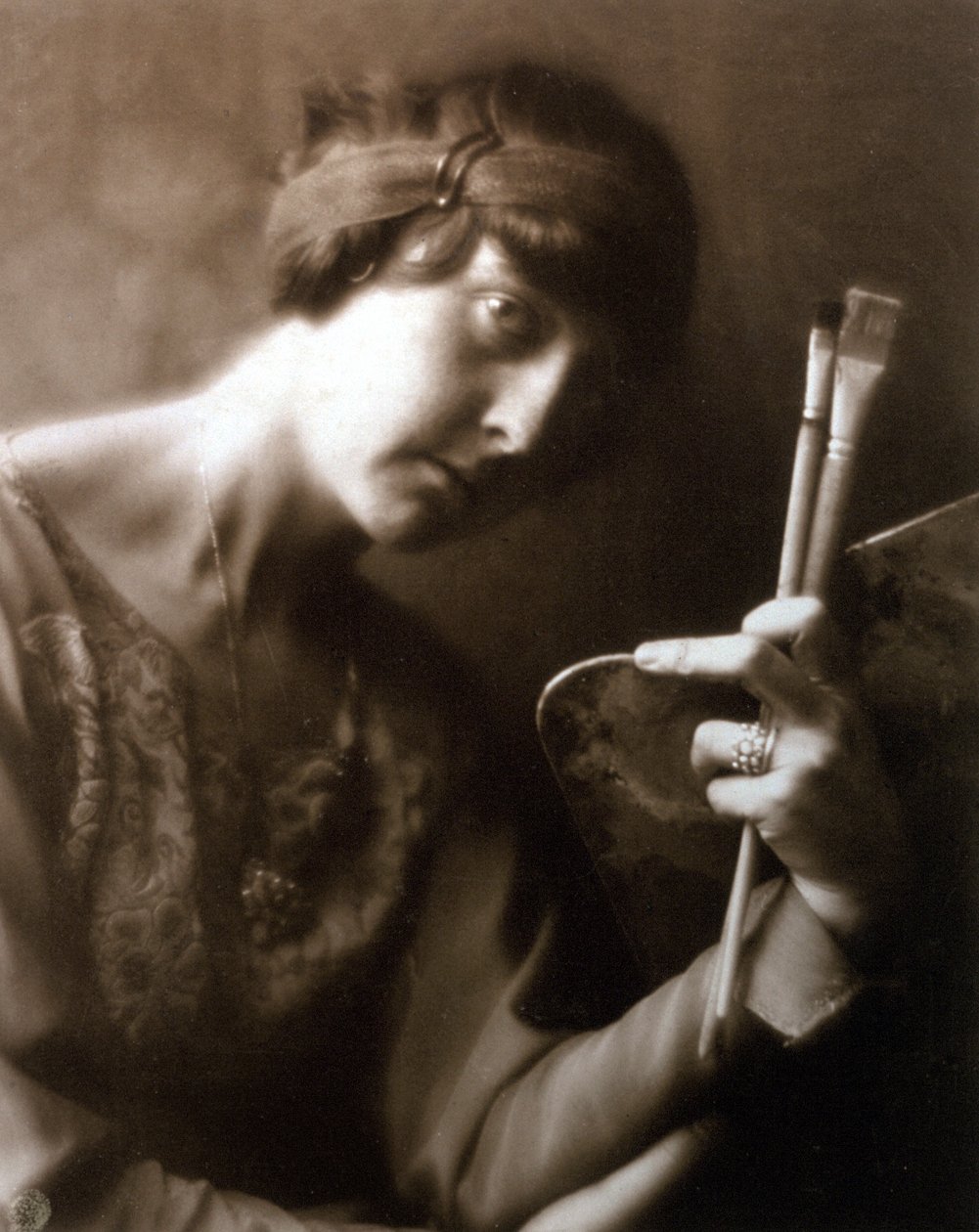 Halbporträt der Malerin Elisabeth Chaplin. Sie hält zwei Pinsel und eine Palette in der linken Hand von Mario Nunes Vais