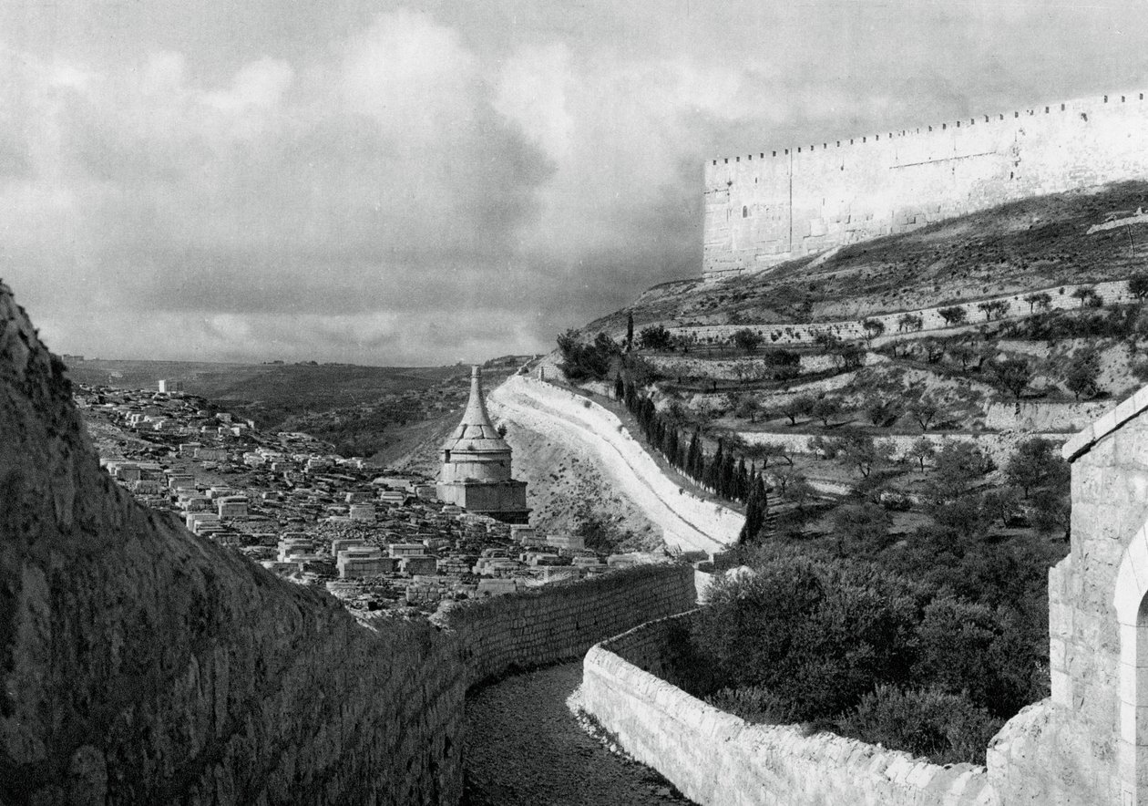 Jüdische Begräbnisstätten nahe der Mauer von Jerusalem, 1937 von Martin Hurlimann