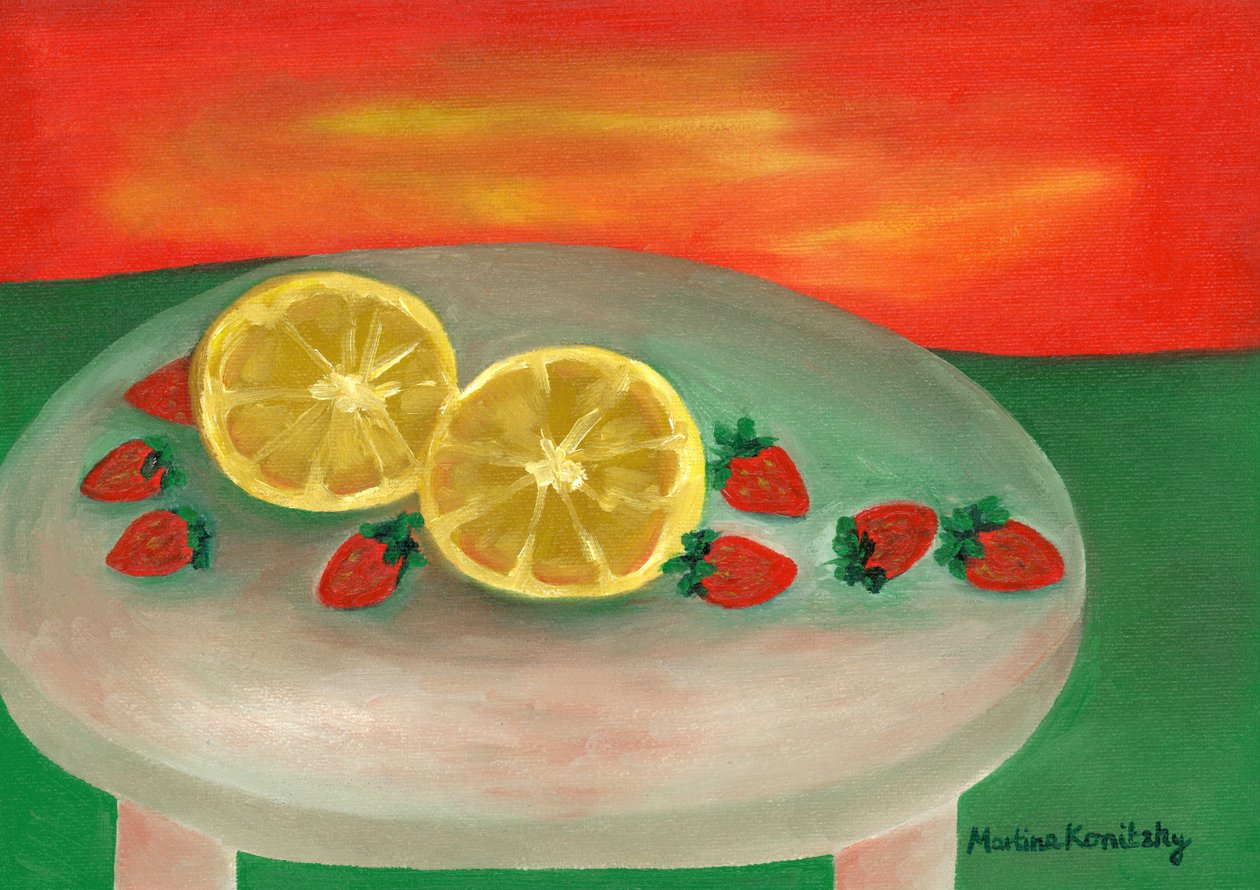 Früchte auf dem kleinen Gartentisch in der Morgensonne von Martina Konitzky