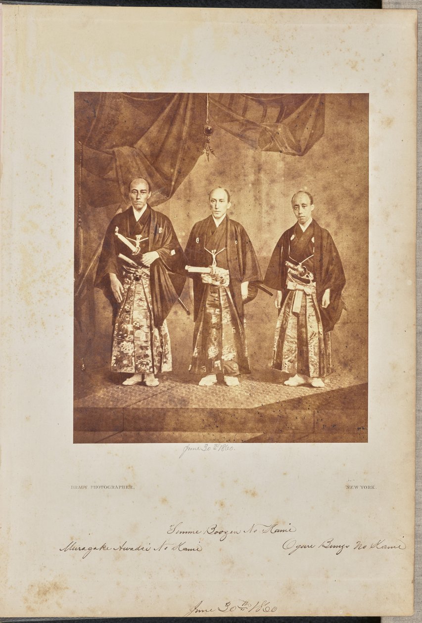 [Gruppenporträt der Hauptgesandten der ersten japanischen Botschaft in die Vereinigten Staaten, Washington D.C.] von Mathew B. Brady