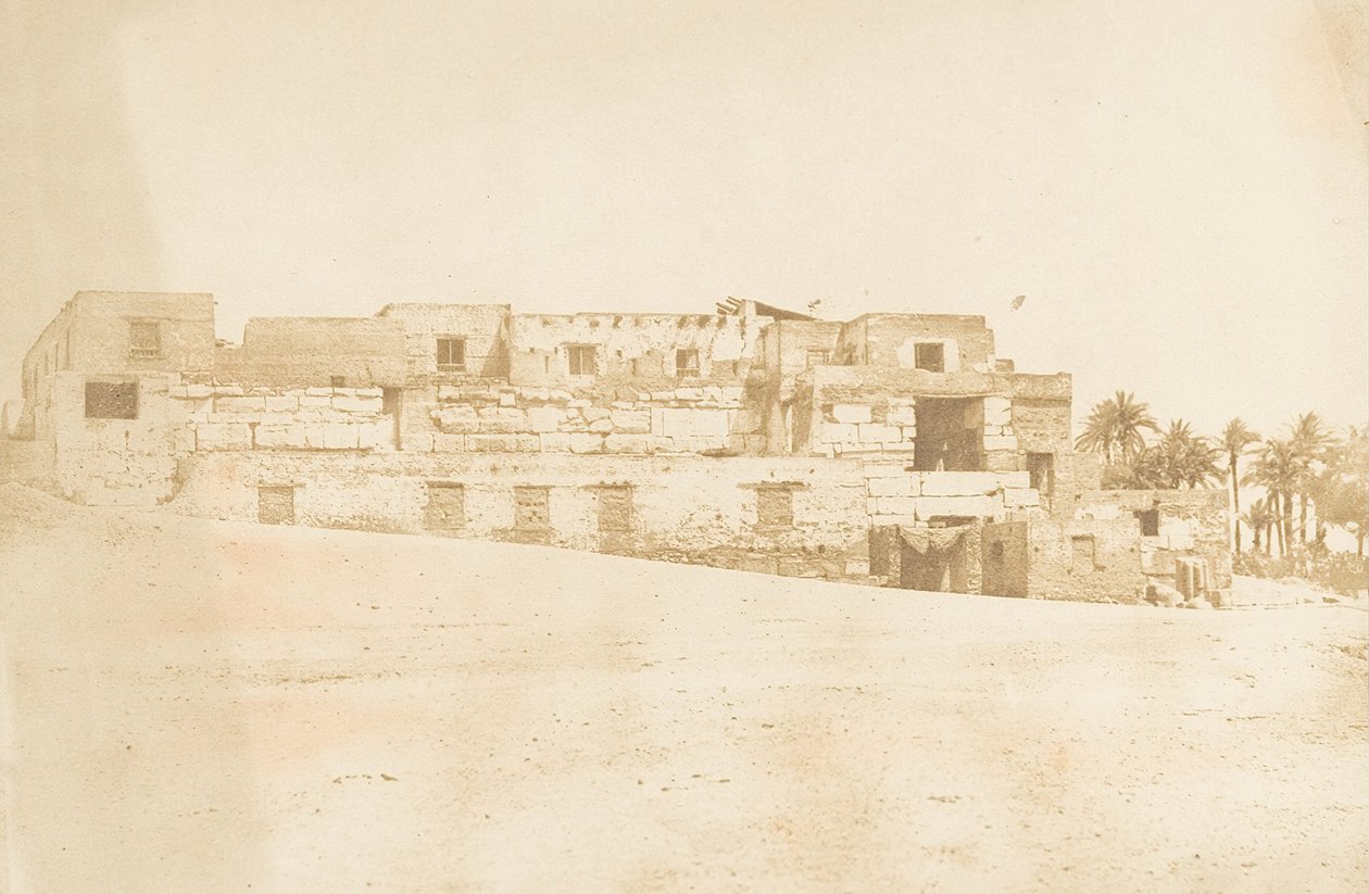 Wohnung der Besatzung der Luxor-Barke, gebaut auf der Terrasse des Palastes, 1849-50 von Maxime Du Camp