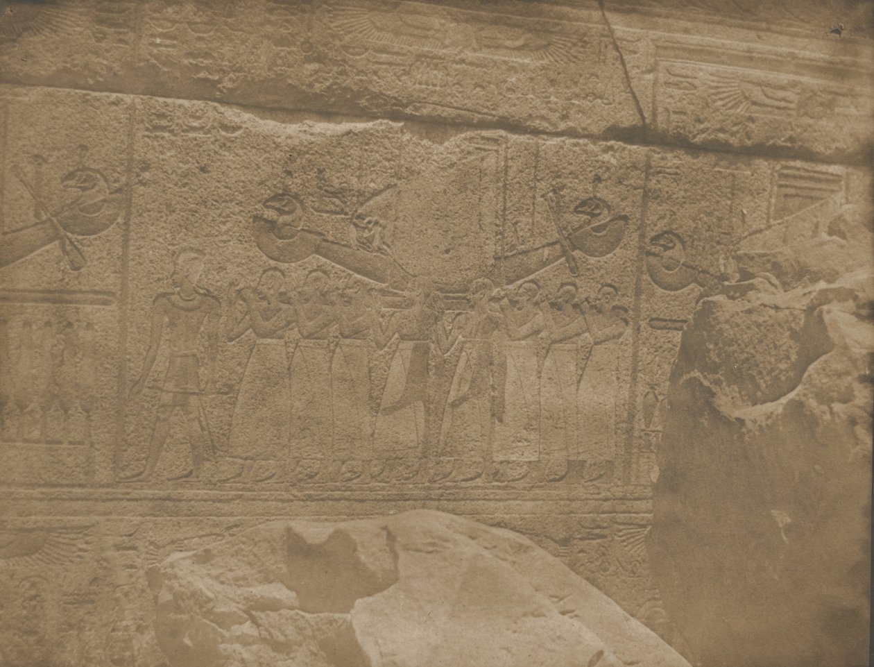 Palais de Karnak, äußere Skulpturen des Granitheiligtums, 1849-51 von Maxime Du Camp