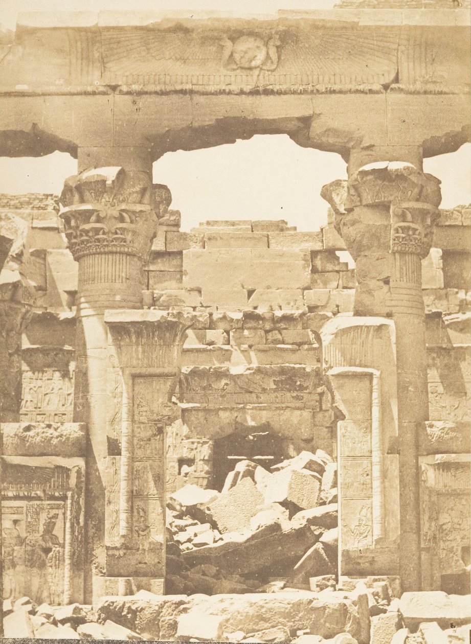 Tempel von Kalabcheh - Zwischen medialen Säulen des Pronaos, 8. April 1850 von Maxime Du Camp