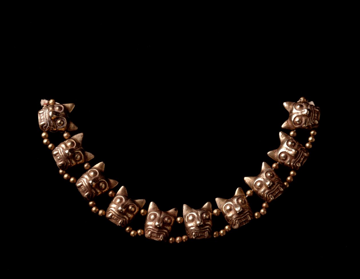 Goldene Halskette mit Jaguarköpfen. 600-1100 n. Chr. Von Iximche, Chimaltenango, Guatemala. Guatemala, Museo Nazionale di Archeologia e Etnologia von Mayan Mayan