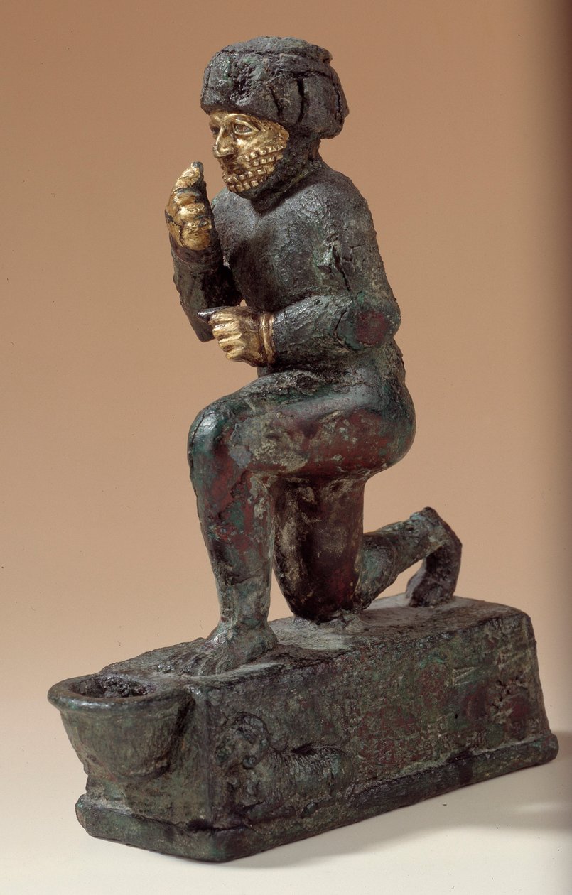 Mesopotamien: Statuette aus Silber, Bronze und Gold eines knienden Verehrers, Ex-Voto gewidmet dem Gott Amurru für das Leben von Hammurabi von Mesopotamian Mesopotamian