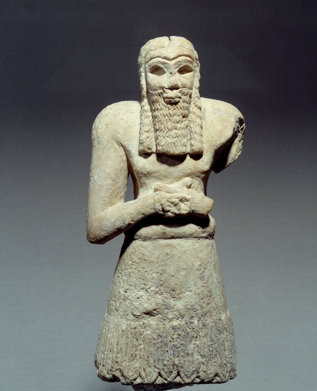 Orientalische Antiquitäten: Statuette aus Kalkstein von Orant, gewidmet Prinz Ginak von Mesopotamian Mesopotamian