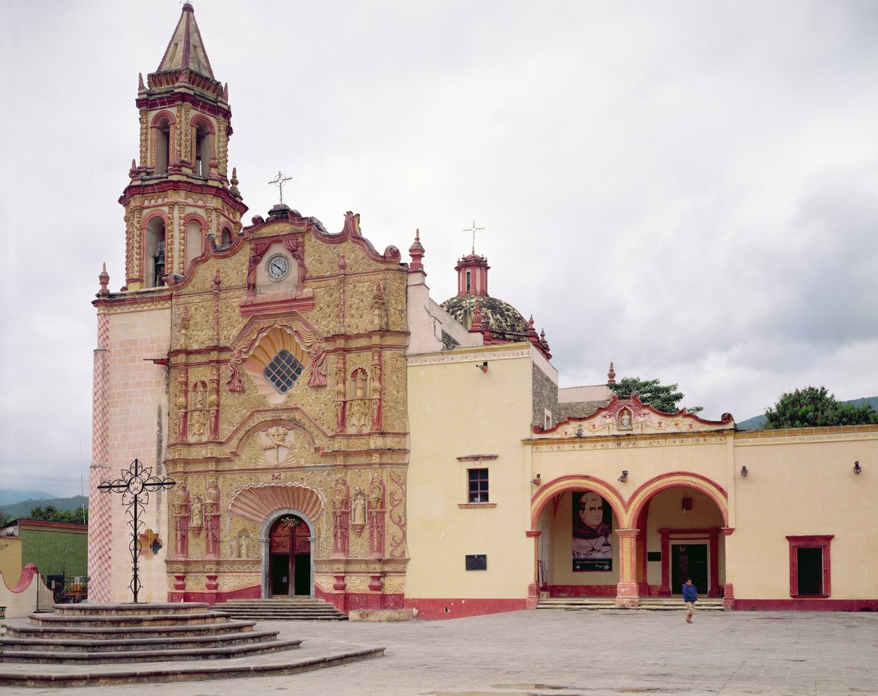 Fassade der Franziskanermission Kirche des Heiligen Jakobus in Jalpan, 1751-58 von Mexican School