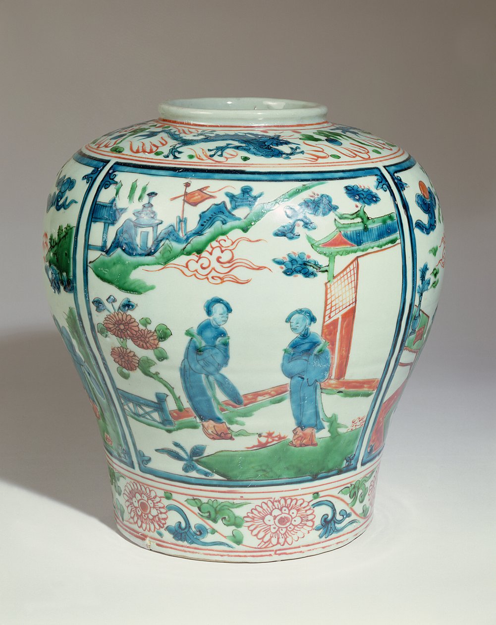 Swatow polychrome oviforme Vase, spätes 16. Jahrhundert von Ming Dynasty Chinese School