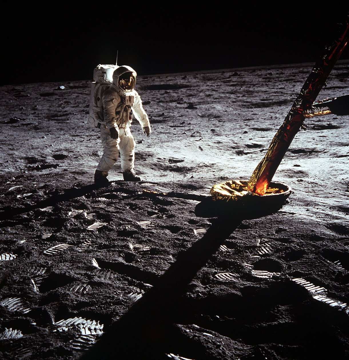 Buzz Aldrin am Bein des Mondmoduls, Apollo II Mission, Juli 1969 von Neil Armstrong