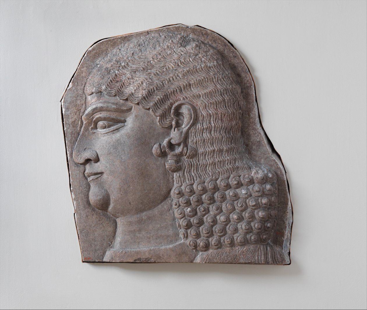 Kopf eines bartlosen königlichen Dieners, möglicherweise ein Eunuch, ca. 721-05 v. Chr. von Neo Assyrian Neo Assyrian