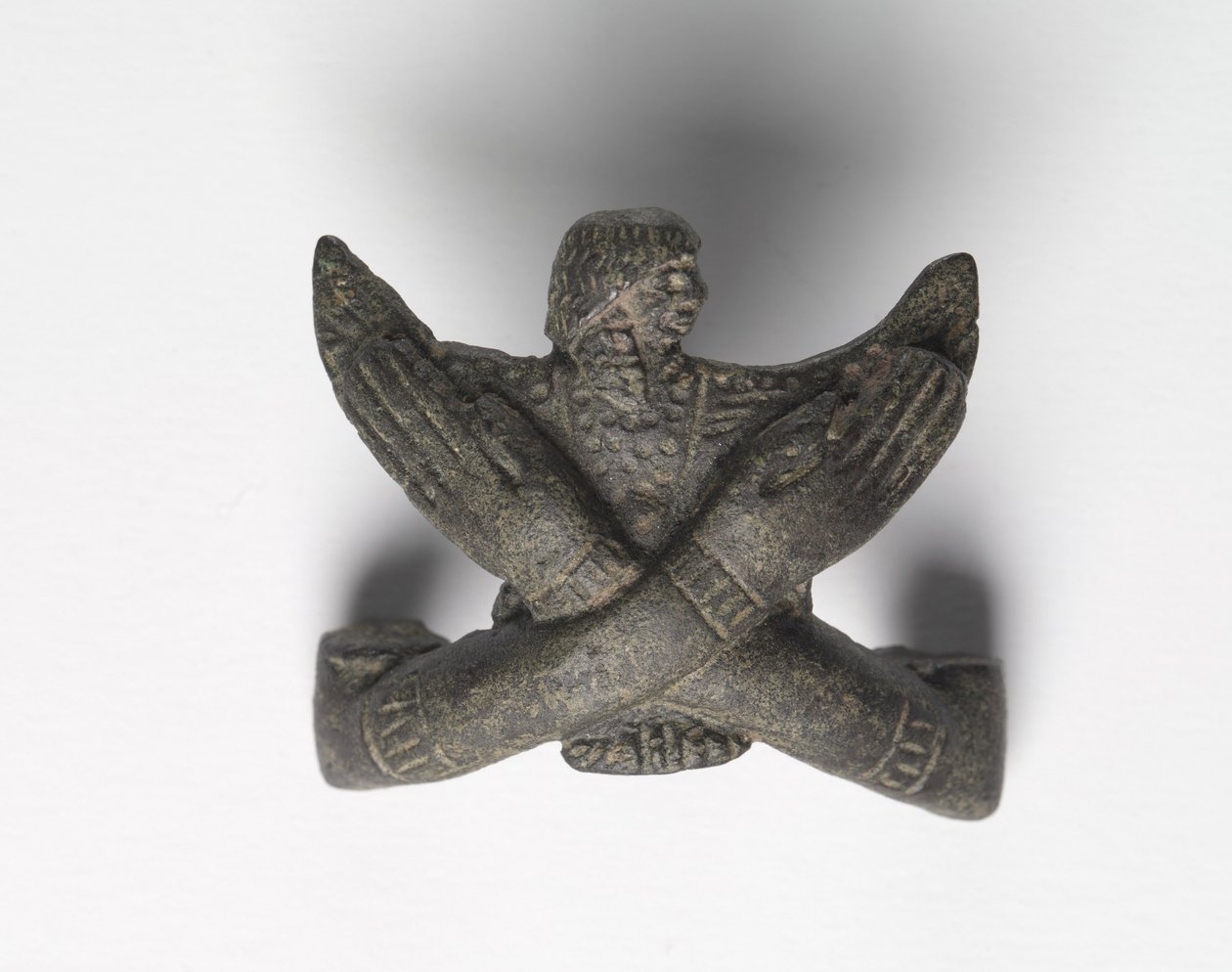 Bronzemontierung von einem Shawabty-Bündel: Gekreuzte Arme, späte 18. bis frühe 19. Dynastie, um 1336-1256 v. Chr. von New Kingdom Egyptian