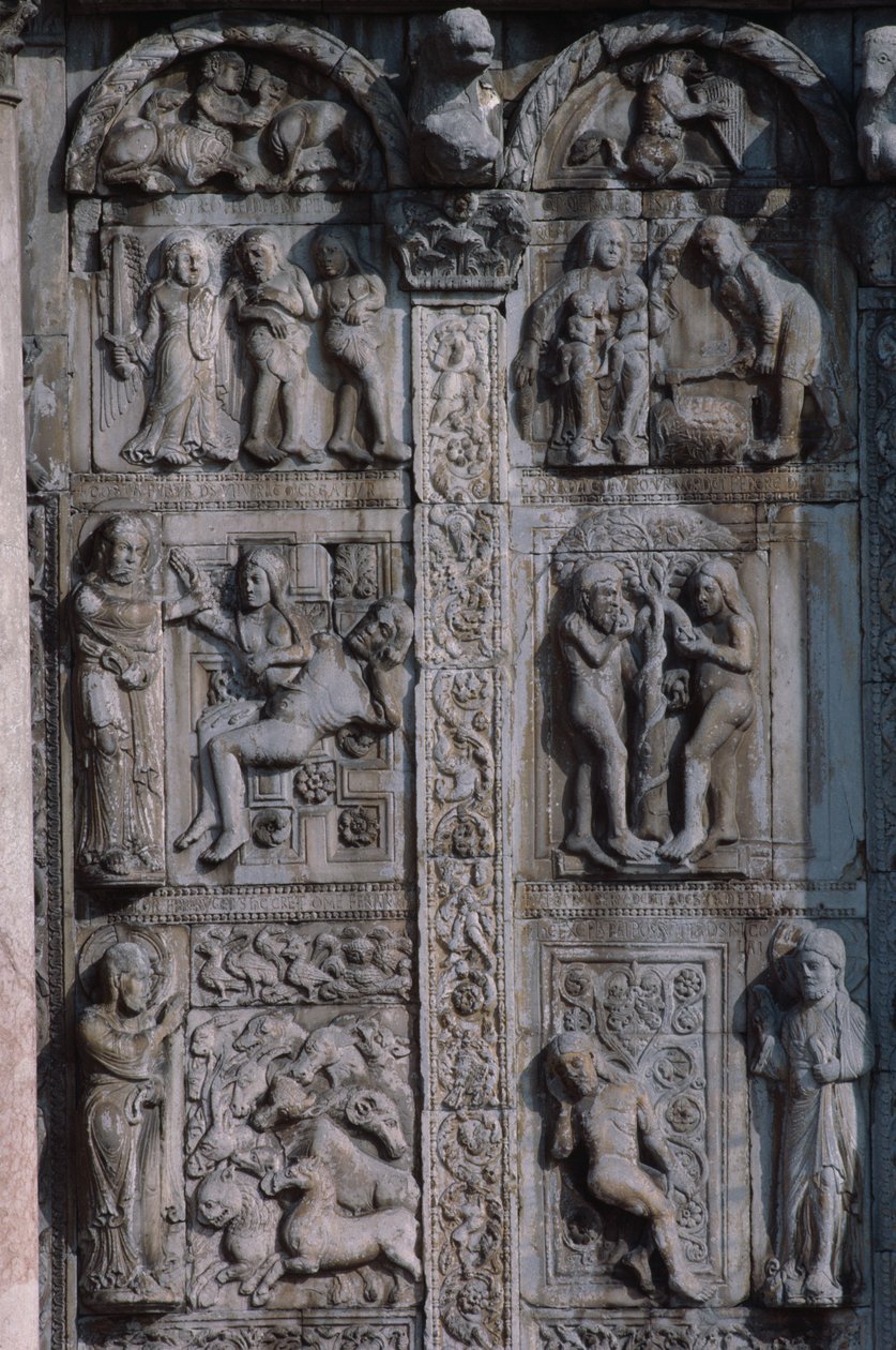 Detail von der Südseite der Westvorhalle von Nicholaus
