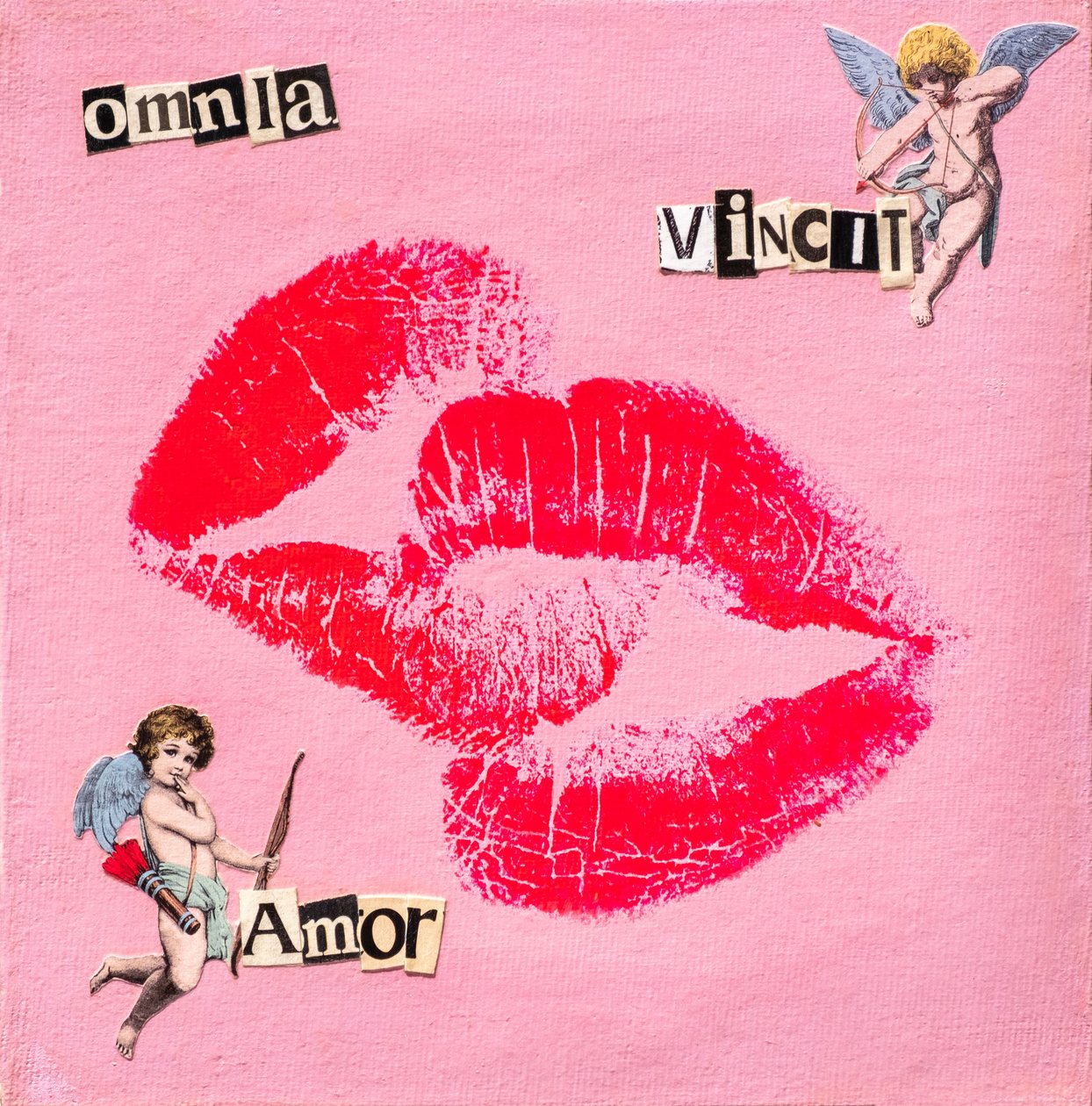 Kuss Omnia Vincit Amor, 2020 von Olivia Gozzano