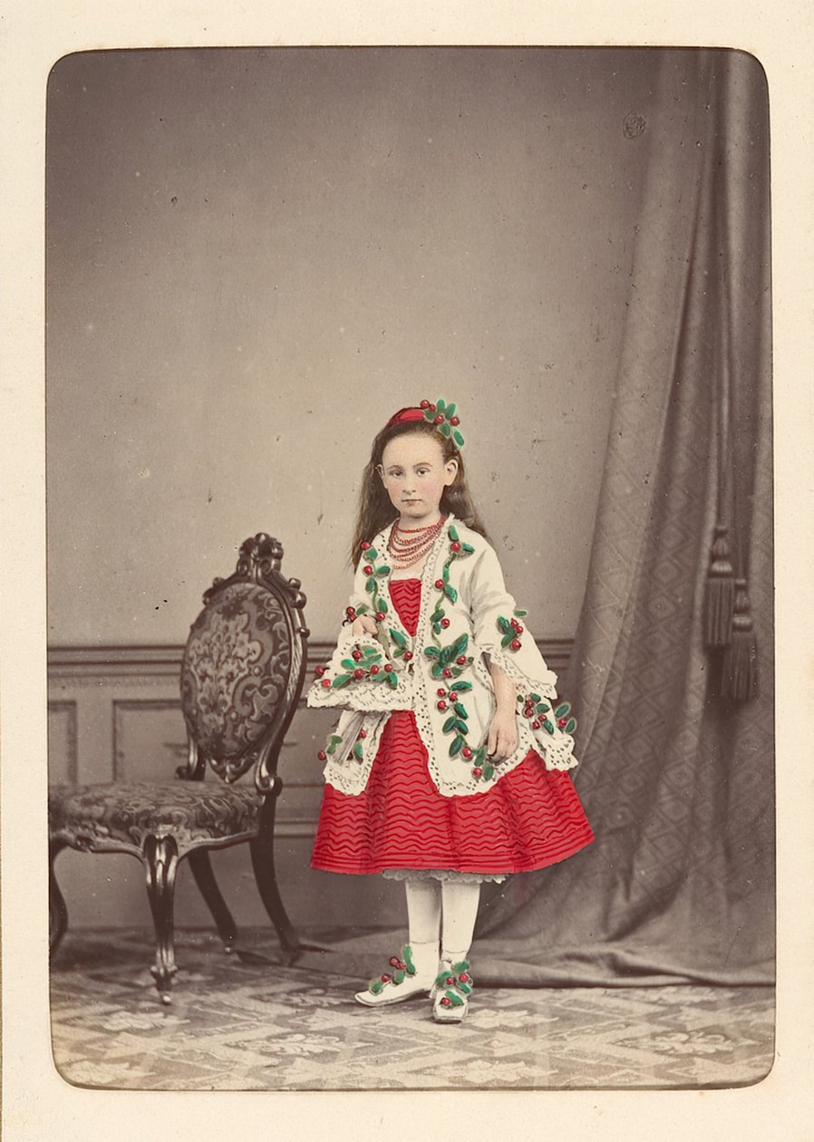 Follett Familienalbum von Kindern, die für einen Kostümball verkleidet sind von Owen Angel