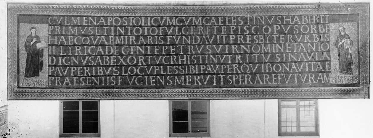 Sieben Hexameter flankiert von zwei Figuren, eine darstellend die Kirche der Juden (ex-circumcisione) und die andere die Kirche der Heiden (ex-gentibus) (Mosaik) von Paleo Christian