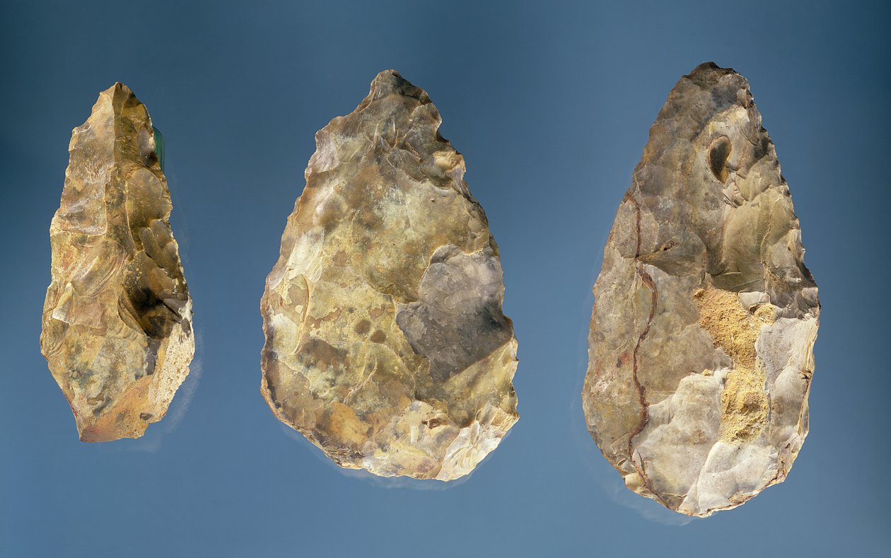 Drei Feuersteinwerkzeuge von Paleolithic