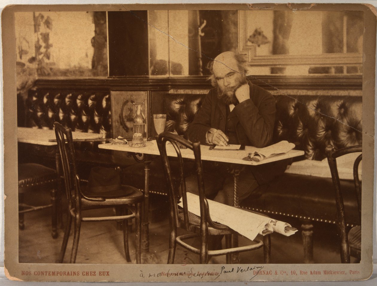 Paul Verlaine im Café François 1er in Paris, 1892 von Paul Dornac