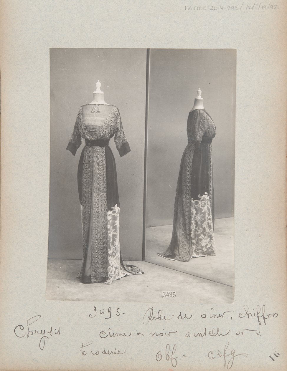 Albumseite: House of Worth, Dinnerkleid von Photographer French