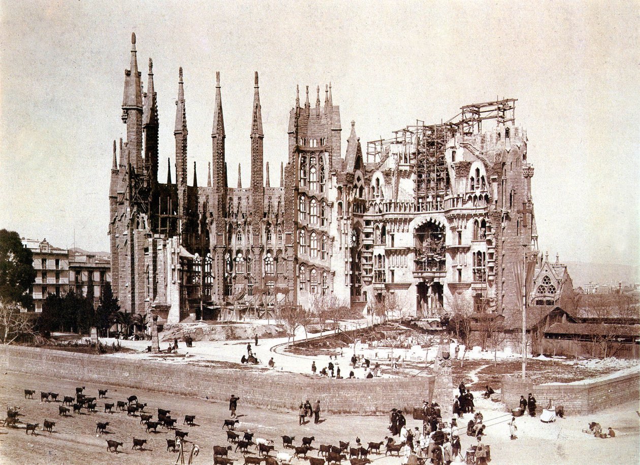 Ansicht der Sagrada Familia, Barcelona, ca. 1900 von Photographer Spanish