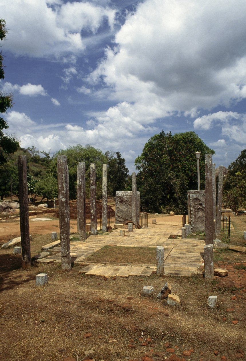 Reliquienkammer, Mihintale, nahe Anuradhapura, Sri Lanka von Blaise Nicolas Le Sueur