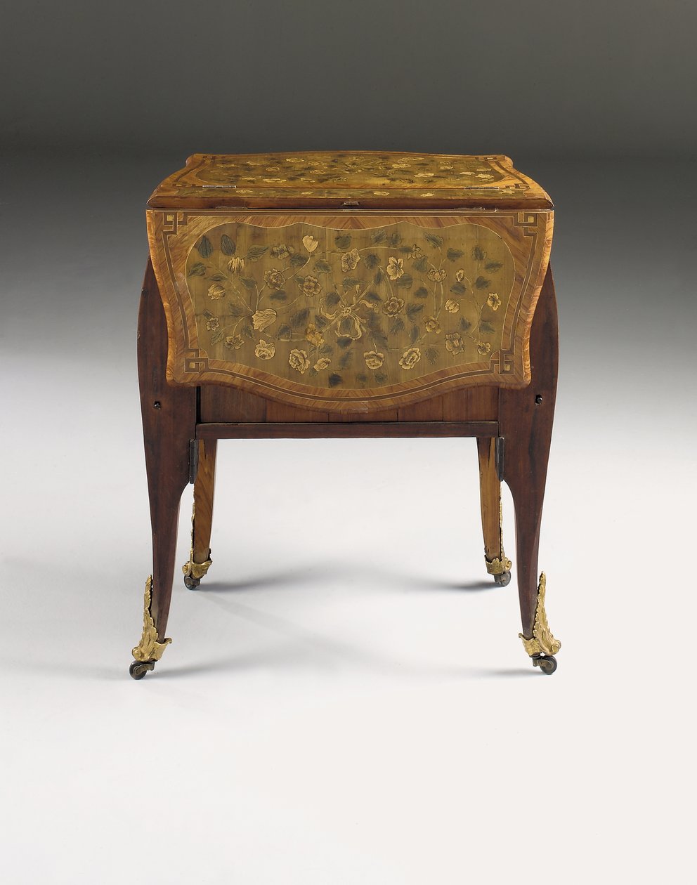 Louis XV Kommode, ca. 1765-70 von Pierre Roussel