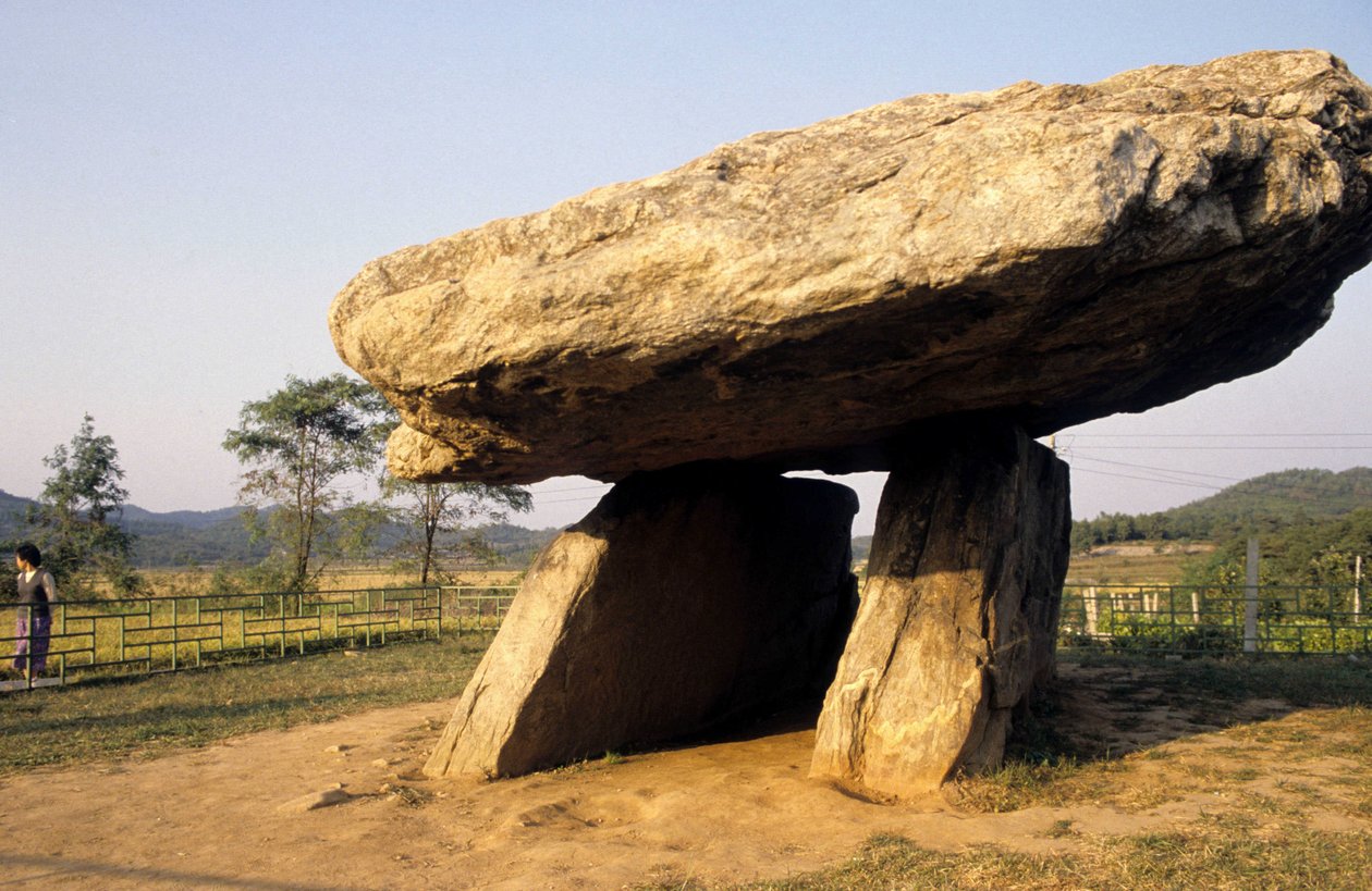 Dolmen in Kanghwa, Südkorea von Prehistoric Prehistoric