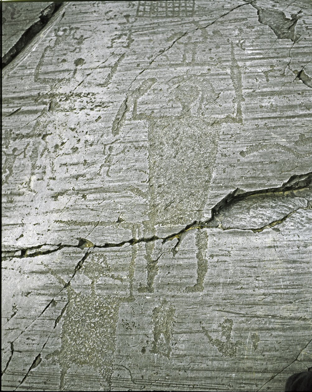 Felskunst der Camunni-Zivilisation: Grabfelsen mit stilisierten Darstellungen von Kriegern, Detail (Großer Krieger) von Prehistoric Prehistoric