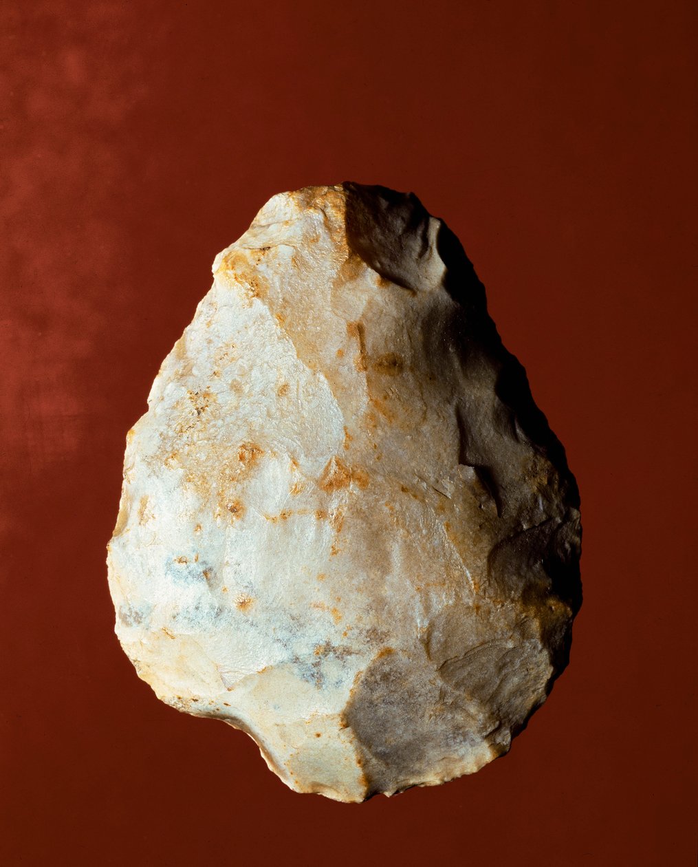 Prähistorie: Lithische Herstellung eines bifazialen Werkzeugs vom Micoquien-Typ von Prehistoric Prehistoric