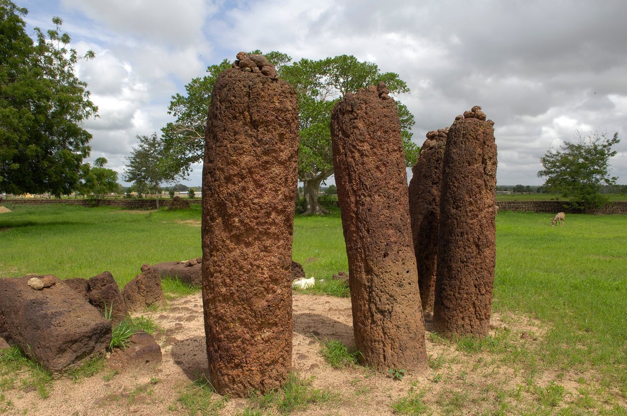Prähistorie: Megalithischer Steinkreis von Wassu, Gambia (Foto) von Prehistoric Prehistoric