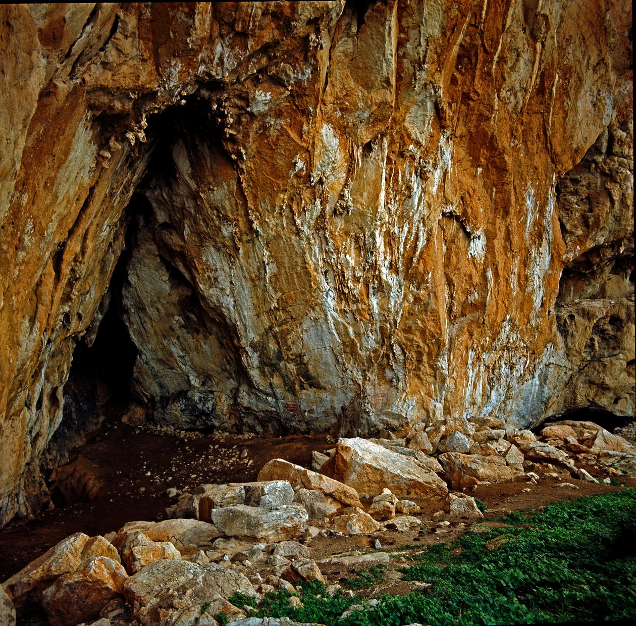 Vorgeschichte: Höhle „Grotta dell