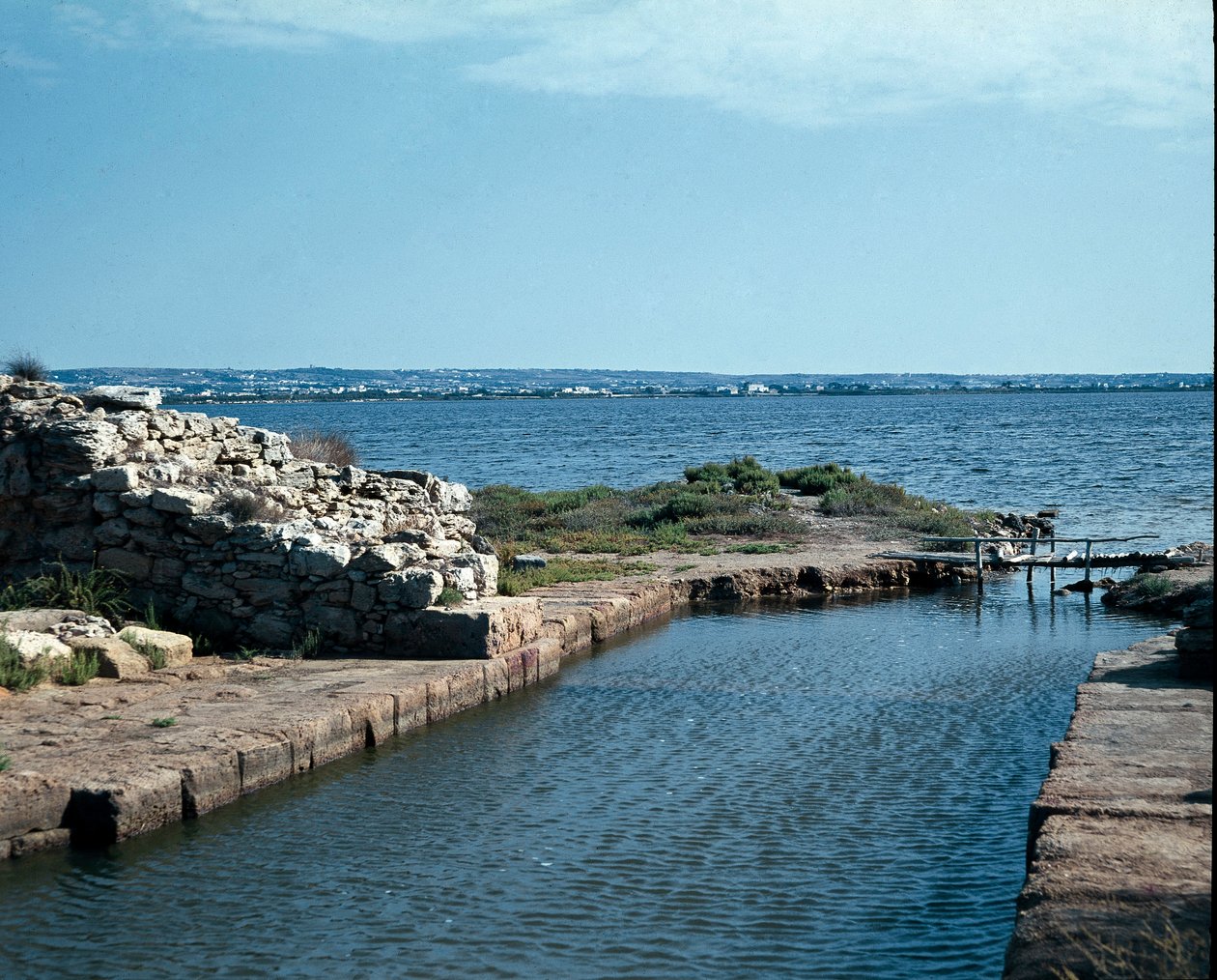 Ansicht des Kothons auf der Insel Mozia, einer alten punischen Stadt, die im 8. Jahrhundert v. Chr. gegründet wurde von Punic Punic