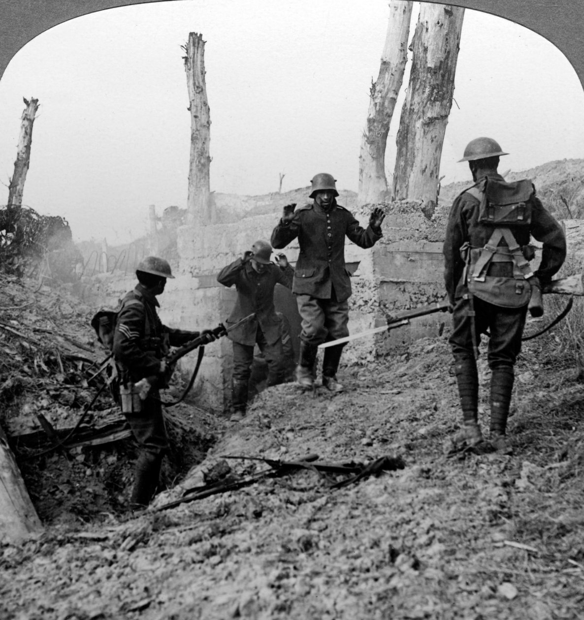 Deutsche Soldaten kapitulieren, Bullecourt, Frankreich, Erster Weltkrieg von Realistic Travels Publishers