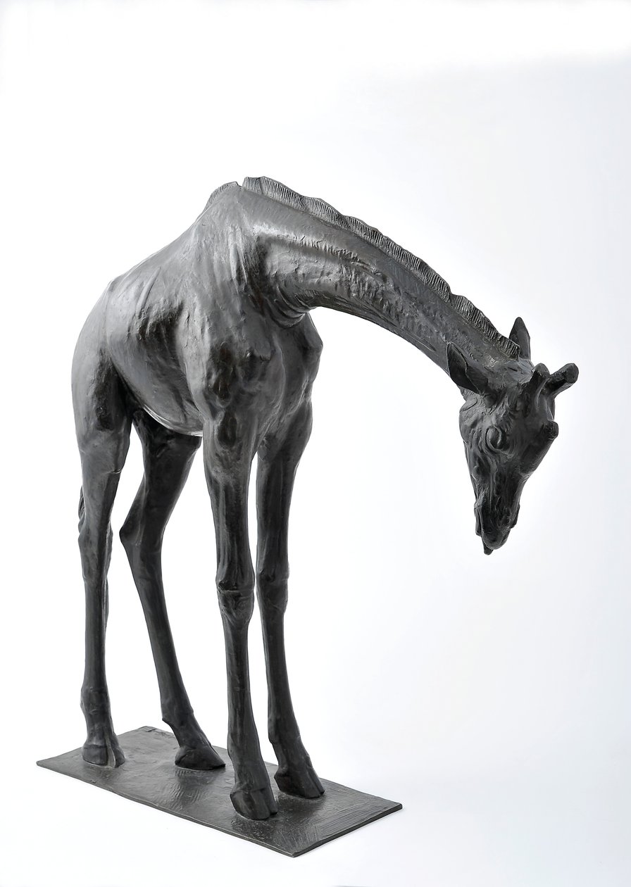 Große Giraffe mit gesenktem Kopf, modelliert 1909-10, gegossen vor 1913 von Rembrandt Bugatti