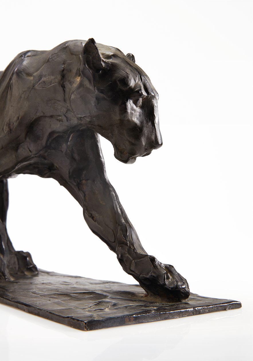 Panther im Gehen, Hinterbein erhoben, ca. 1904 von Rembrandt Bugatti