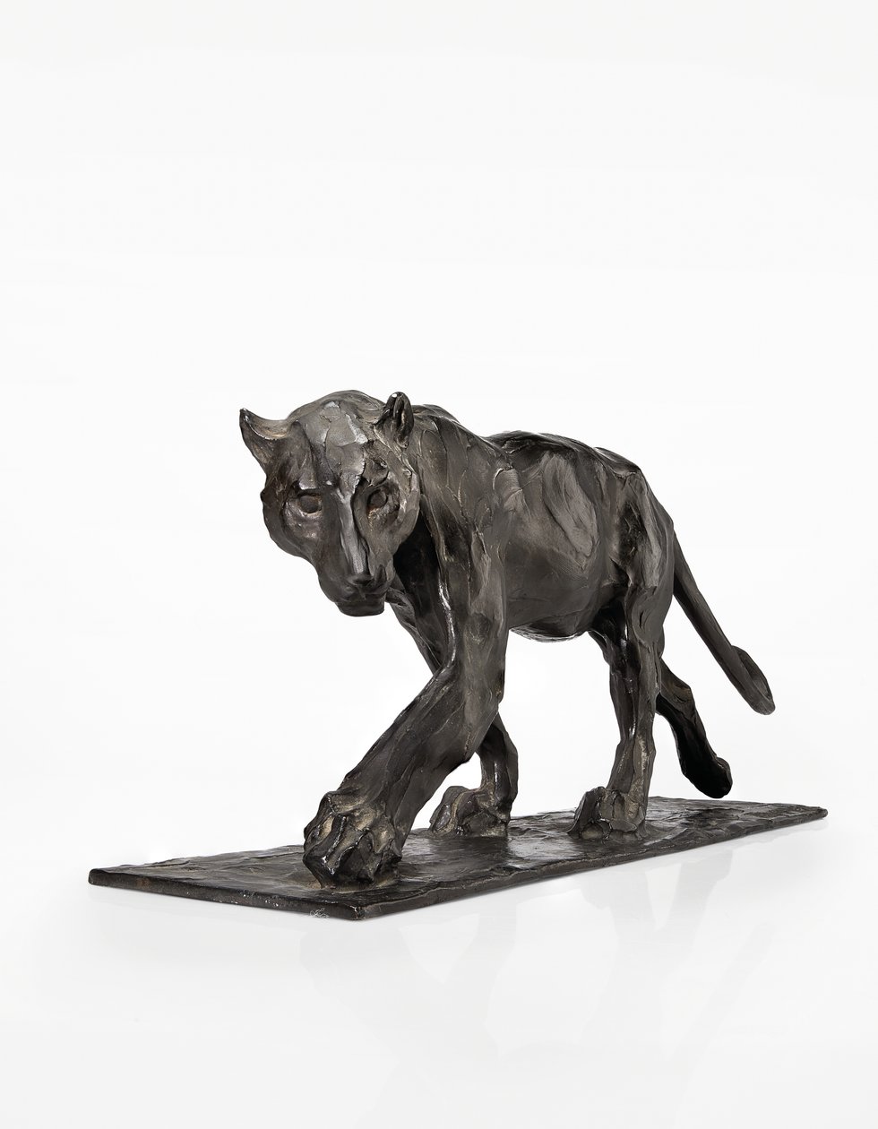 Panther im Gehen, Hinterbein erhoben, ca. 1904 von Rembrandt Bugatti