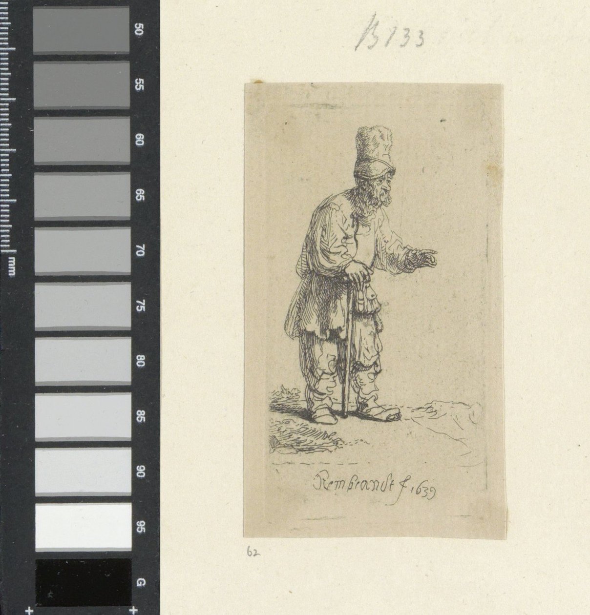 Stehender Bauer mit hohem Kopfschmuck, lehnend auf einen Stock von Rembrandt van Rijn