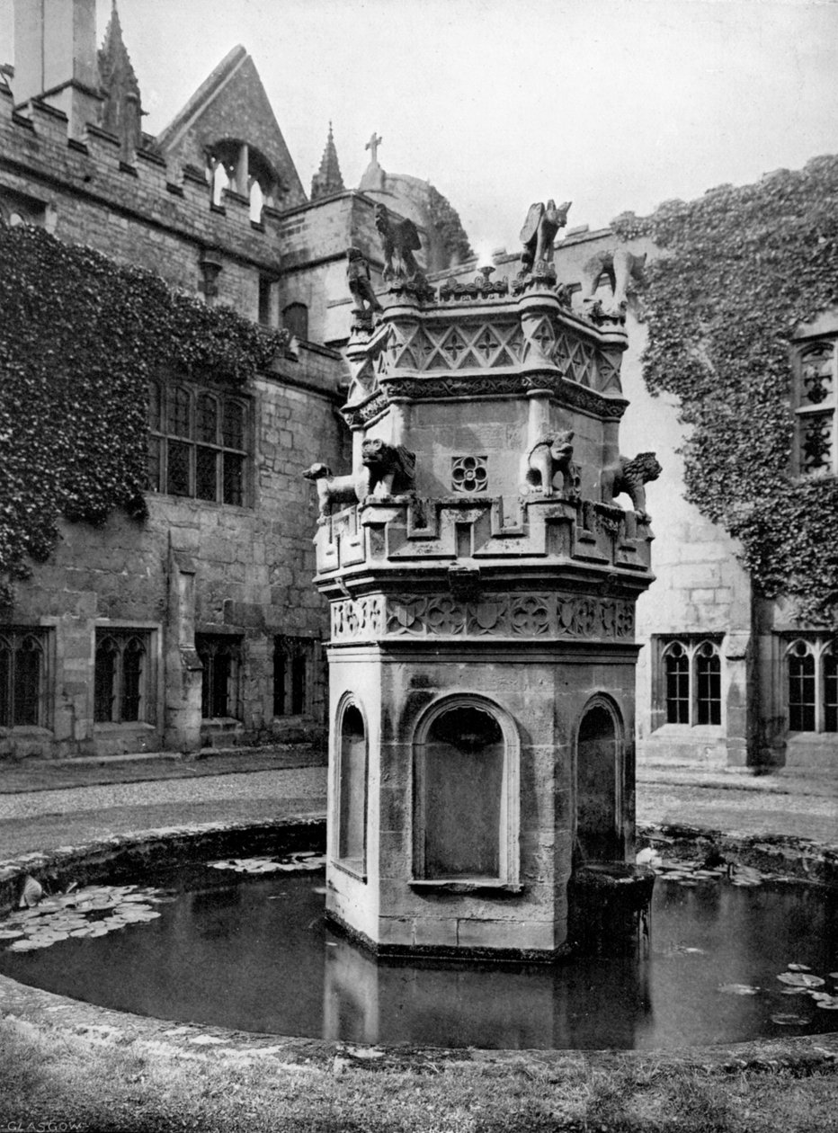 Brunnen in den Kreuzgängen der Newstead Abbey, Nottingham, 1902-1903 von Richar Keene