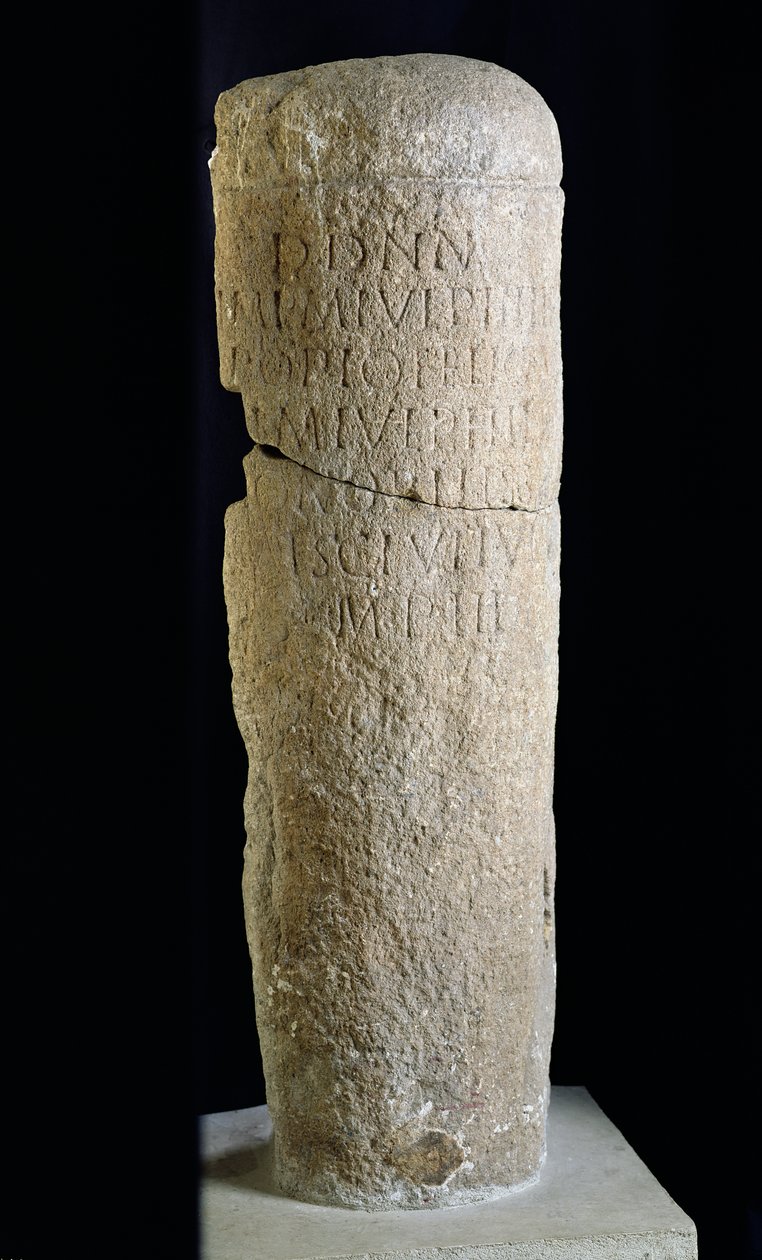 Meilenstein, von der römischen Straße zwischen Dijon und Bordeaux, 244-249 von Roman