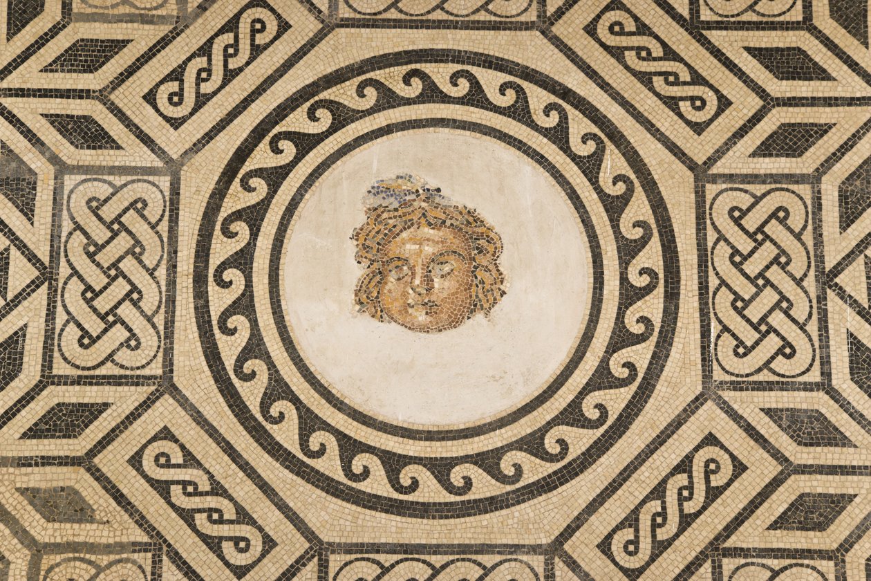 Mosaik der Medusa, in der Halle der Mosaiken im Alcazar der christlichen Könige von Roman