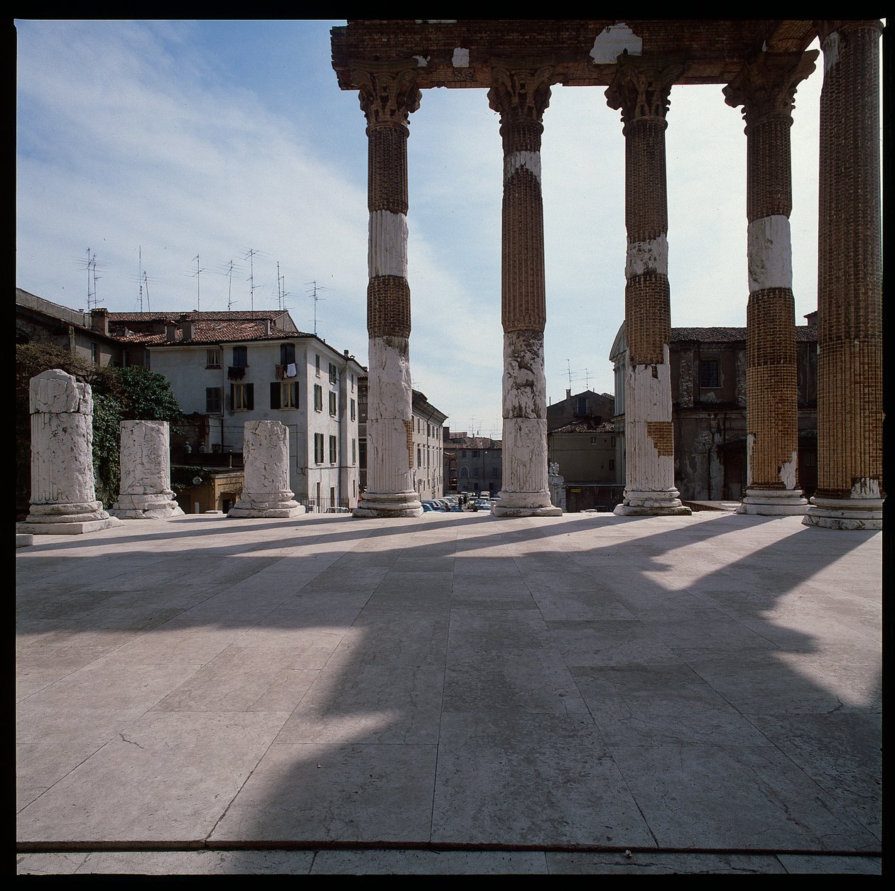 Römische Kunst: Ansicht des Kapitols (Capitolium), 73 n. Chr., Brescia, Italien von Roman