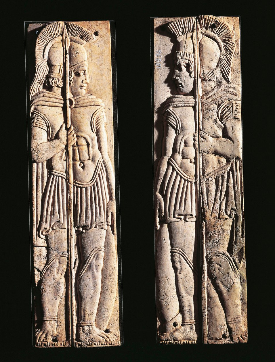 Römische Zivilisation, Paar von Knochenschnitzereien von Kriegern, aus Praeneste, Region Latium, Italien von Roman