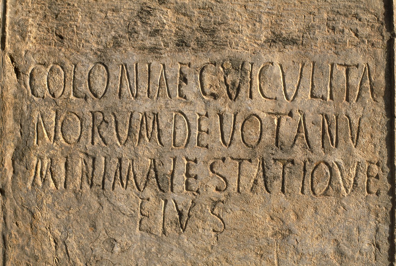 Lateinische Inschrift mit dem Namen der Kolonie Cuicul, Hochimperiale Periode von Roman Imperial Period