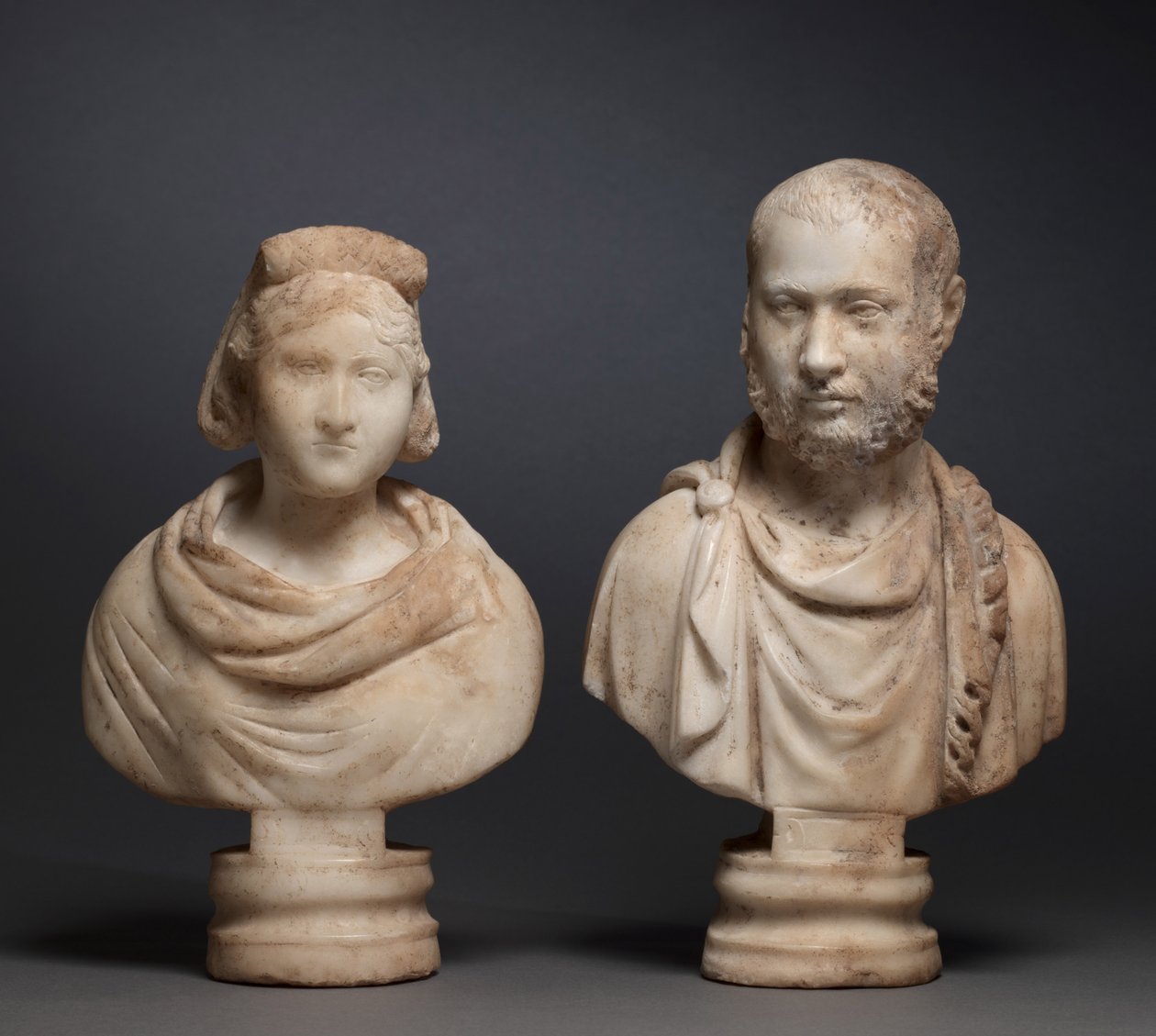 Porträtbüste einer aristokratischen Frau und Porträtbüste eines aristokratischen Mannes, 280-290 von Roman Imperial Period