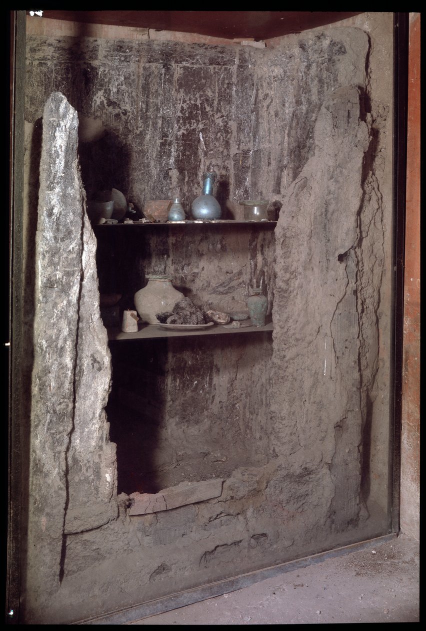 Verkohlter Kleiderschrank, Casa a Graticcio, 5. Jahrhundert v. Chr. - 1. Jahrhundert n. Chr. von Roman Roman