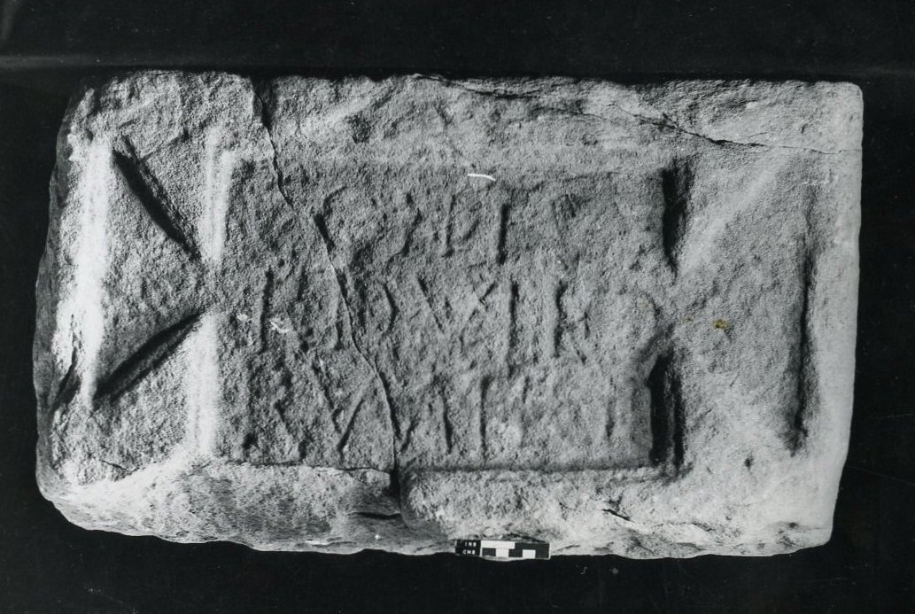Zenturienstein der Coh. I Vardullorum von Roman Roman