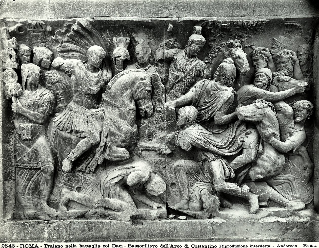 Detail des großen Trajan-Frieses im Konstantinsbogen, Römisches Forum von Roman Roman